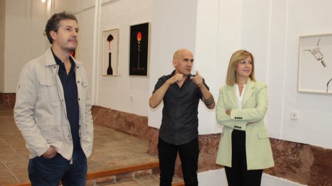 Juan-Miguel-Ortuno-expone-Suenos-del-vino-en-la-Capilla-del-Museo-Municipal