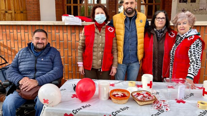 El-alcalde-recalca-el-papel-fundamental-de-la-delegacion-de-Cruz-Roja-hacia-personas-vulnerables-de-la-localidad
