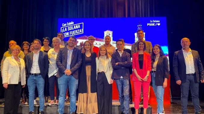 El-PSOE-presenta-su-candidatura-al-28-M-Queremos-un-pueblo-donde-merezca-la-pena-vivir-y-venir