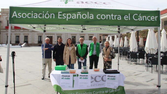 La-AECC-organiza-‘Mueve-el-culo-una-campana-informativa-para-concienciar-sobre-el-cancer-de-colon