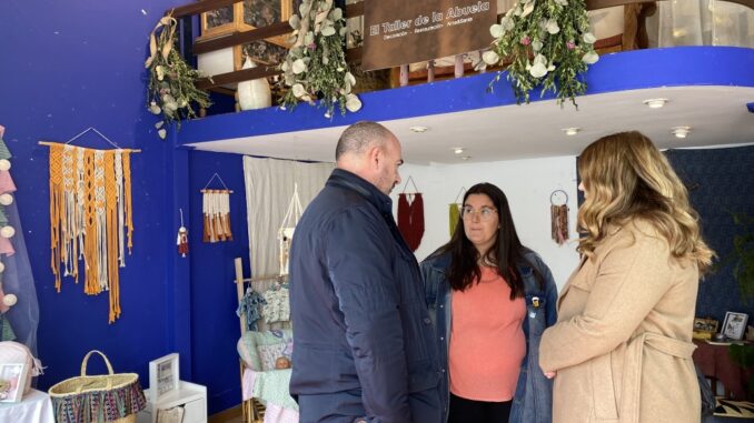 Las-artesanas-de-la-Asociacion-Jayanes-celebran-el-Dia-Internacional-del-Artesano