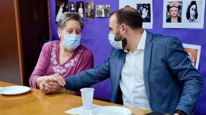 Las-personas-mayores-del-SEPAP-comparten-un-desayuno-saludable