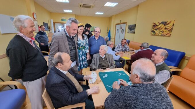 El-Centro-Municipal-de-Mayores-del-Lucero-cumple-16-anos