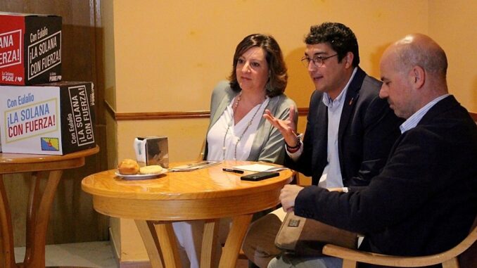 la-consejera-de-Empleo-elogia-el-dinamismo-de-La-Solana-en-gestion-empresarial