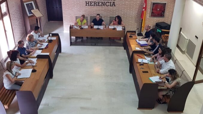 Aprobada-en-sesion-extraordinaria-la-distribucion-de-las-concejalias-para-el-funcionamiento-del-nuevo-equipo-de-Gobierno