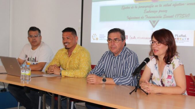 Jornada-de-educacion-afectivo-sexual-en-el-marco-de-la-Semana-del-Orgullo-Manchego-LGTBI-en-Alcazar