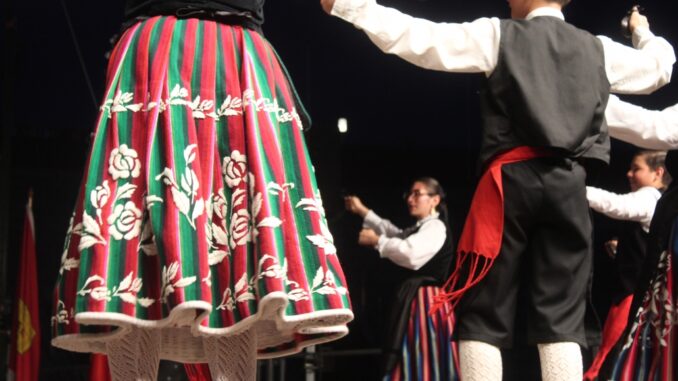 Encuentro-inolvidable-de-culturas-y-tradiciones-en-el-LIX-Festival-de-Folklore