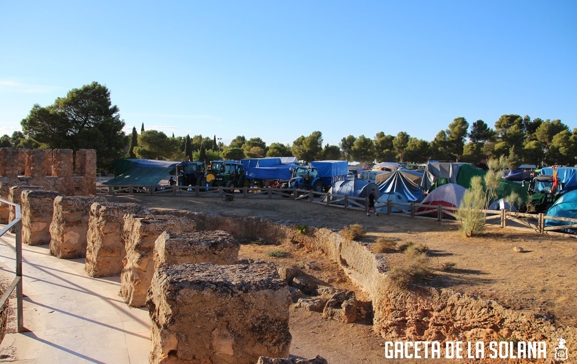 -Romería acampada