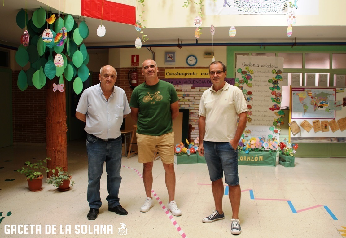 foto valiente -El concejal de Educación -dcha- visitó los trabajos de adaptación