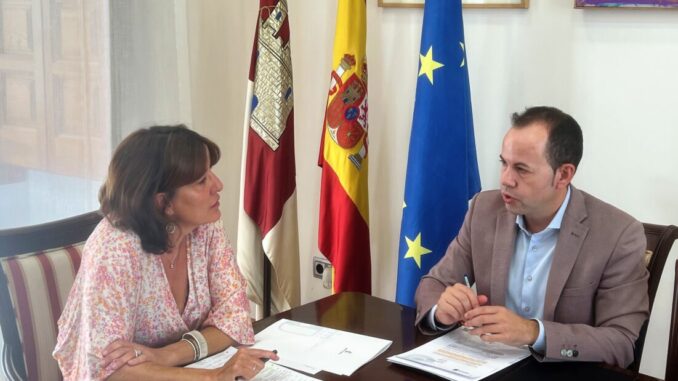 Blanca-Fernandez-se-compromete-a-seguir-fortaleciendo-lazos-con-el-Ayuntamiento-de-Herencia