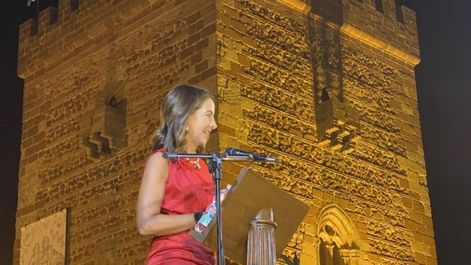 Esperanza-Santos-se-convierte-en-la-pregonera-de-las-Fiestas-Patronales-en-honor-a-la-Virgen-del-Rosario