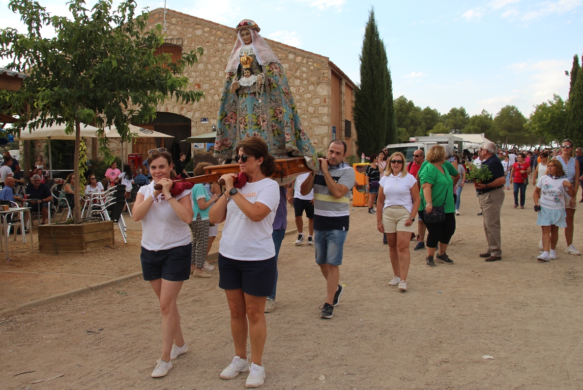 - Virgen Castillo