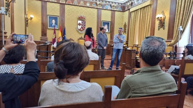 El-alcalde-de-Valdepenas-recibe-a-la-Asociacion-de-Casas-Museo-y-Fundaciones-de-Escritores-ACAMFE