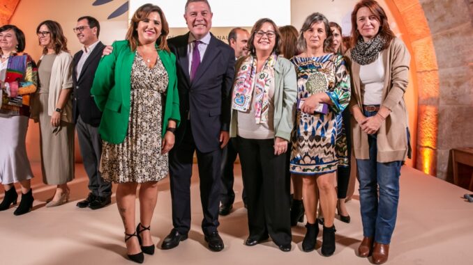Encuentro-comarcal-con-motivo-del-Dia-Internacional-de-las-Mujeres-Rurales-en-el-Parador-de-Siguenza