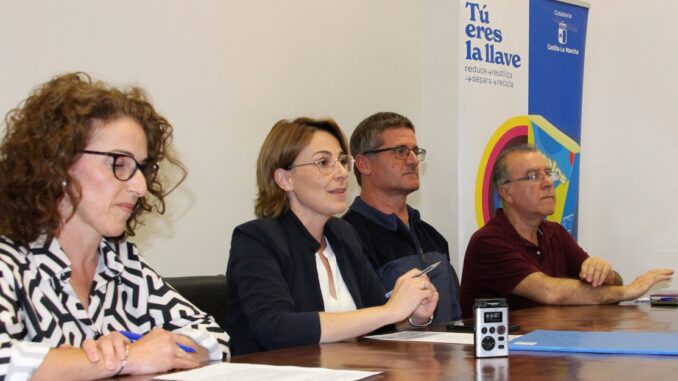 Las-jornadas-‘Consumir-sin-sucumbir-arrancan-con-un-juego-sobre-separacion-de-residuos