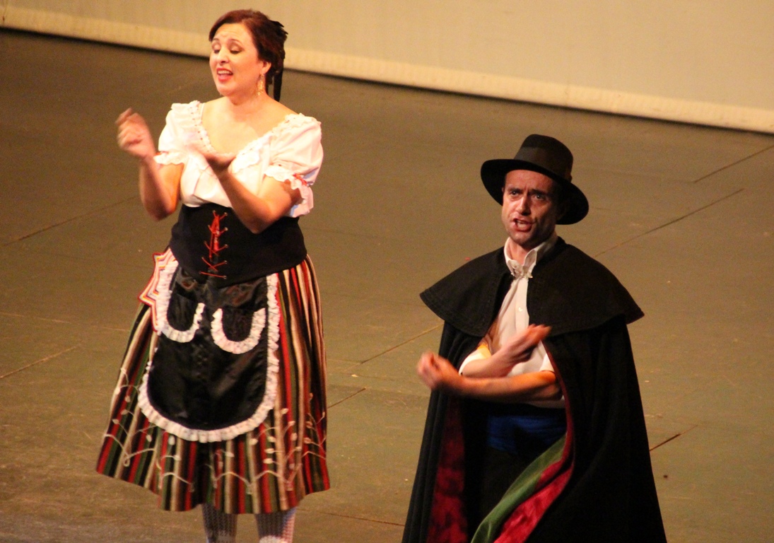 Catalinilla y Moniquito