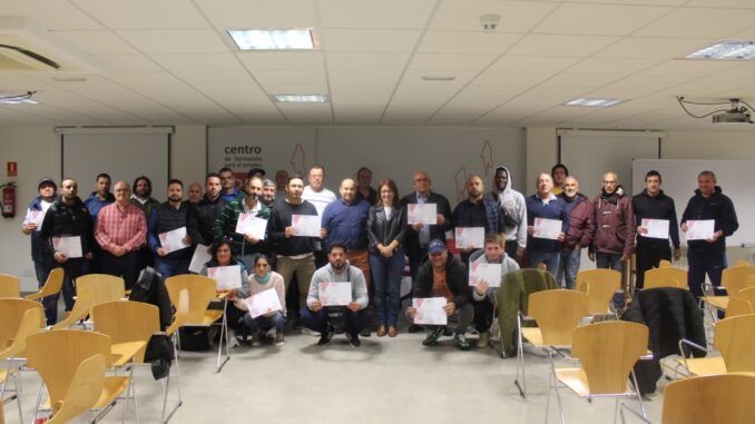 Un-total-de-65-alumnos-reciben-los-diplomas-por-superar-la-Formacion-de-Prevencion-de-Riesgos-Laborales