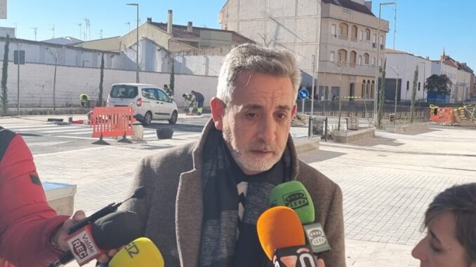 Concluye-la-obra-del-nuevo-tramo-cubierto-del-canal-de-1.500-m2-con-una-inversion-de-650.000-euros