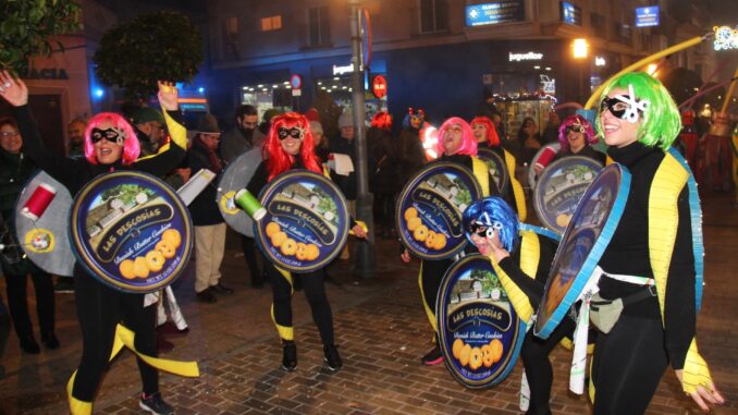 El-Manteo-de-Peleles-y-el-Desfile-Popular-de-Mascaras-mantienen-su-fama-en-Carnavalcazar-2023