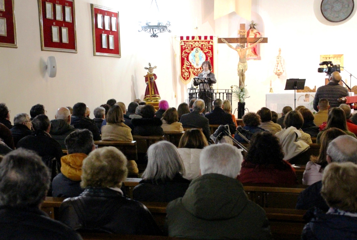 -Imagen de la ermita durante el pregón-
