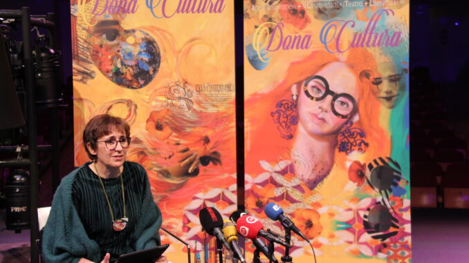 Cristina-Perea-presenta-a-Dona-Cultura-junto-con-las-principales-novedades-del-Patronato-Municipal-de-Cultura-para-el-ano-2024