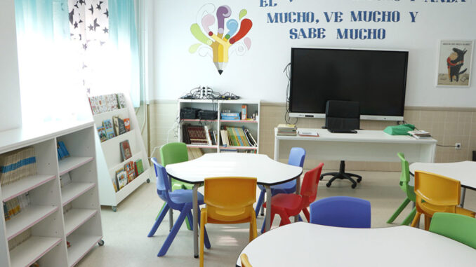 Inaugurada-la-biblioteca-del-CEIP-‘Virgen-del-Socorro-que-sono-su-AMPA