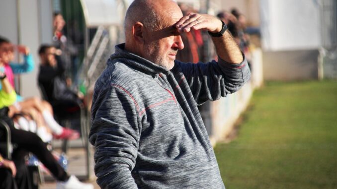 Jose-Antonio-Fernandez-dimite-como-entrenador-del-CF-La-Solana