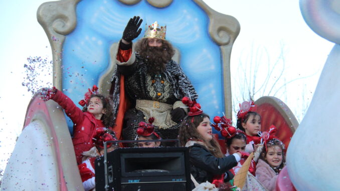 La-cabalgata-de-los-Reyes-Magos-pone-el-broche-de-oro-a-la-Navidad-en-Alcazar-de-San-Juan