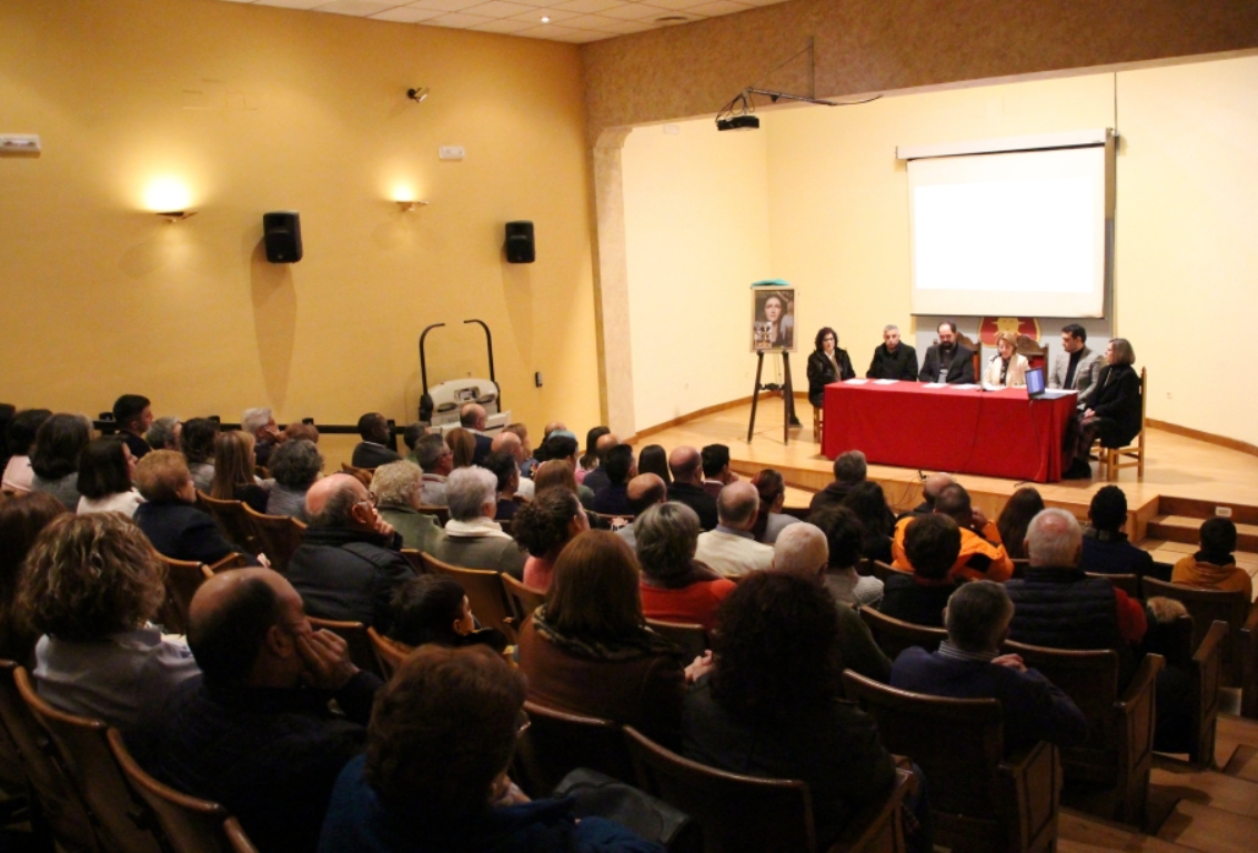 -Aspecto del auditorio durante la presentación
