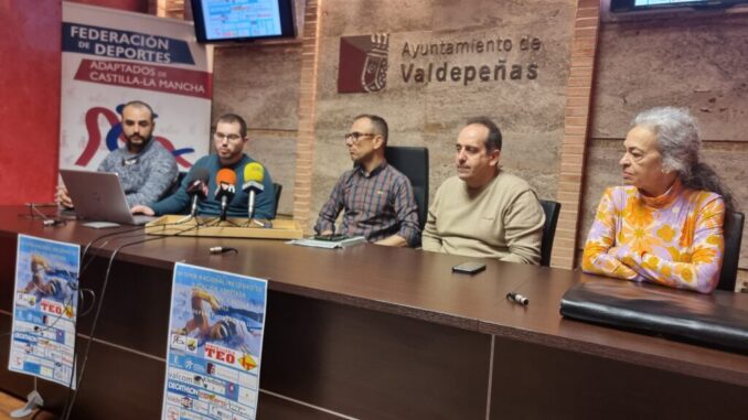 Un-centenar-de-deportistas-participan-en-Valdepenas-en-el-VI-Open-Nacional-de-Natacion-Adaptada-y-V-Campeonato-Regional