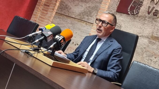 Delgado-La-ejecucion-material-del-parque-fluvial-esta-a-medio-plazo