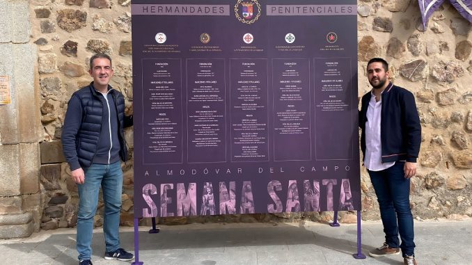 Un-gran-mural-ensena-los-principales-hitos-de-las-hermandades-penitenciales