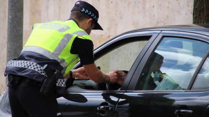 Denunciado-un-conductor-de-30-anos-que-nunca-habia-tenido-el-carne