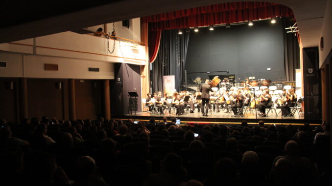 El-Conservatorio-Profesional-de-Musica-Alcazar-Criptana-celebra-su-graduacion-en-el-Teatro-Cervantes
