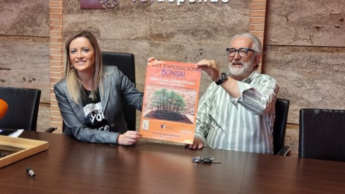 Valdepenas-celebra-los-dias-17-18-y-19-de-mayo-su-VIII-Exposicion-de-Bonsais