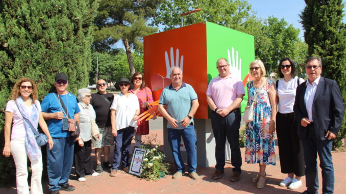 ALCER-conmemora-el-Dia-del-Donante-de-Organos-con-un-homenaje-en-el-monumento-Vida-x-vida