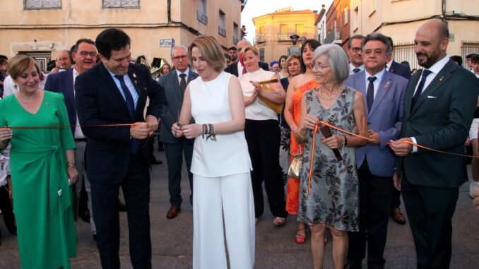 La-feria-de-Santiago-y-Santa-Ana-ya-rueda
