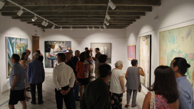 Inaugurada-la-exposicion-de-35-piezas-del-XXVIII-Certamen-Internacional-de-Pintura-Ciudad-de-Alcazar