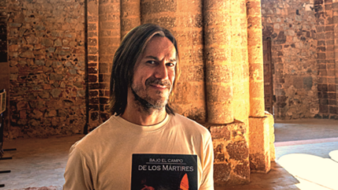 divLuis-Chacon-publica-Bajo-el-campo-de-los-martires-su-primera-novela-historicadiv