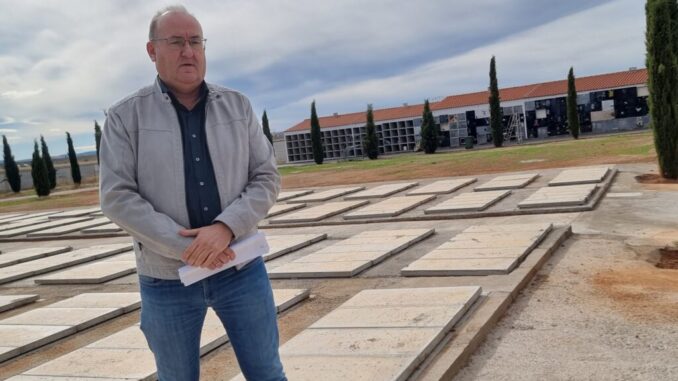 Valdepenas-invierte-250.000-euros-en-mejoras-en-el-Cementerio-Municipal