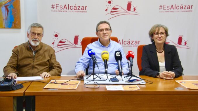 Las-24h-de-Poesia-Ininterrumpida-e-Itinerante-del-Ateneo-de-Alcazar-de-San-Juan-regresan-con-su-mira-puesta-en-nuestra-tierra
