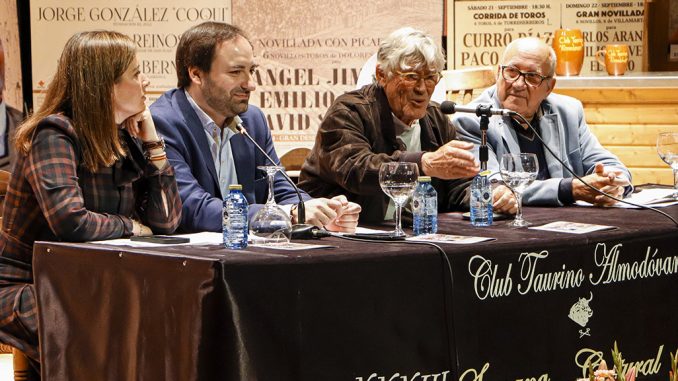 Simon-Casas-se-abrio-en-canal-anoche-en-la-apertura-de-la-XXXIII-Semana-Cultural-del-Club-Taurino-‘Almodovar