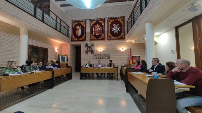 El-pleno-avanza-el-procedimiento-para-el-inicio-de-las-obras-de-ampliacion-de-la-grada-del-polideportivo-municipal