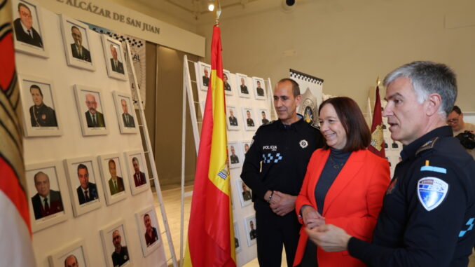La-Policia-Local-de-Alcazar-de-San-Juan-inaugura-la-exposicion-de-fotografia-Agentes-del-Cuerpo-de-la-Policia-Local-201