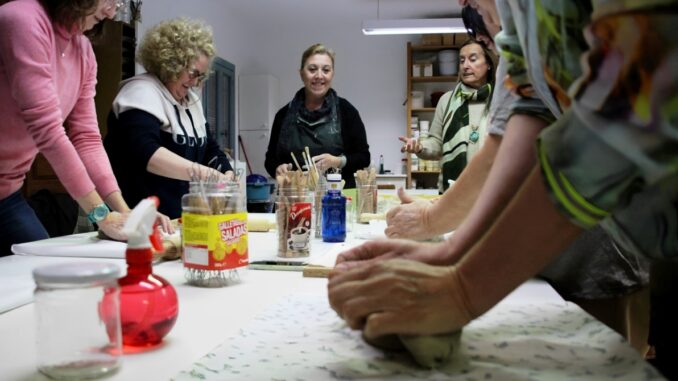 La-Universidad-Popular-inaugura-un-taller-de-ceramica