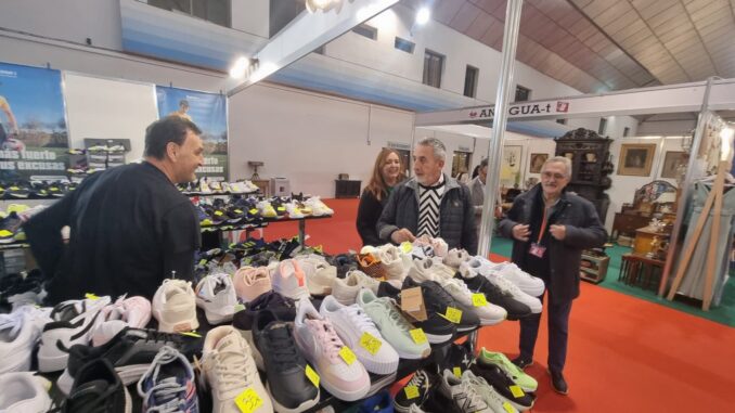 Abre-sus-puertas-la-21a-Feria-del-Stock-de-Valdepenas