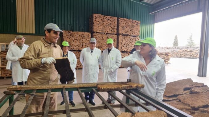 Jesus-Martin-y-Patricia-Franco-destacan-la-importancia-del-tejido-empresarial-de-Valdepenas