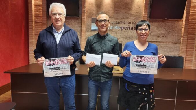 La-VIII-Gala-Drag-de-Valdepenas-recaudo-2.688-euros-para-luchar-contra-el-cancer
