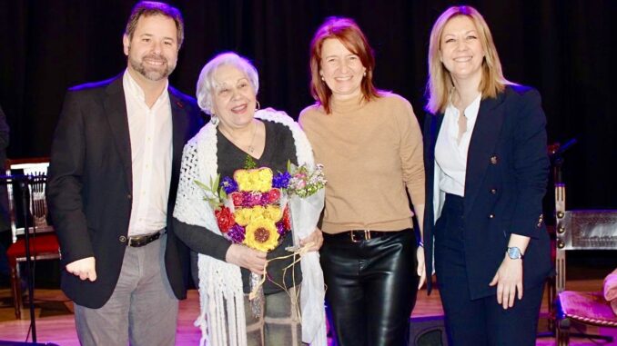 La-alcazarena-Carmen-Jimenez-y-la-cinco-casera-Ana-Isabel-Serrano-reconocidas-en-el-acto-provincial-celebrado-con-motivo-del-Dia-Internacional-de-las-Mujeres