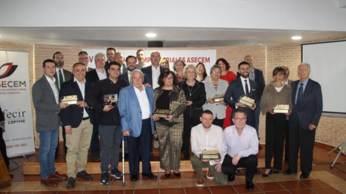 ASECEM-reconoce-el-merito-del-tejido-empresarial-comarcal-en-su-V-Gala-Empresarial-celebrada-en-Alcazar-de-San-Juan